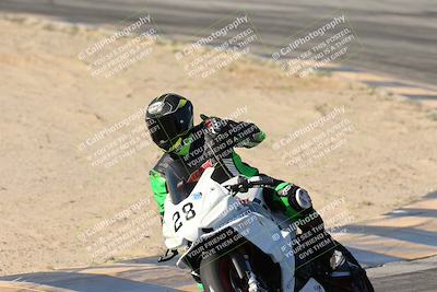 media/Dec-07-2025-CVMA (Sun) [[3e7d2de5dc]]/Race 7-Formula Lightweight Twins Shootout/